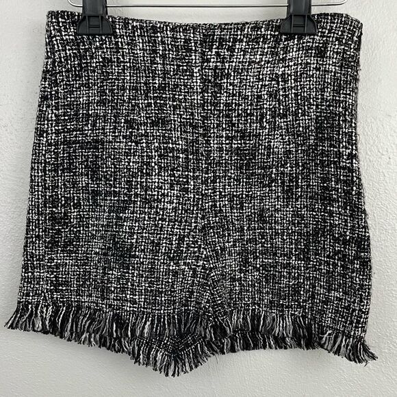 Zara Basic Tweed Shorts - Picture 3 of 6